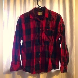 There Abouts red and black plaid button down, pockets size Xl